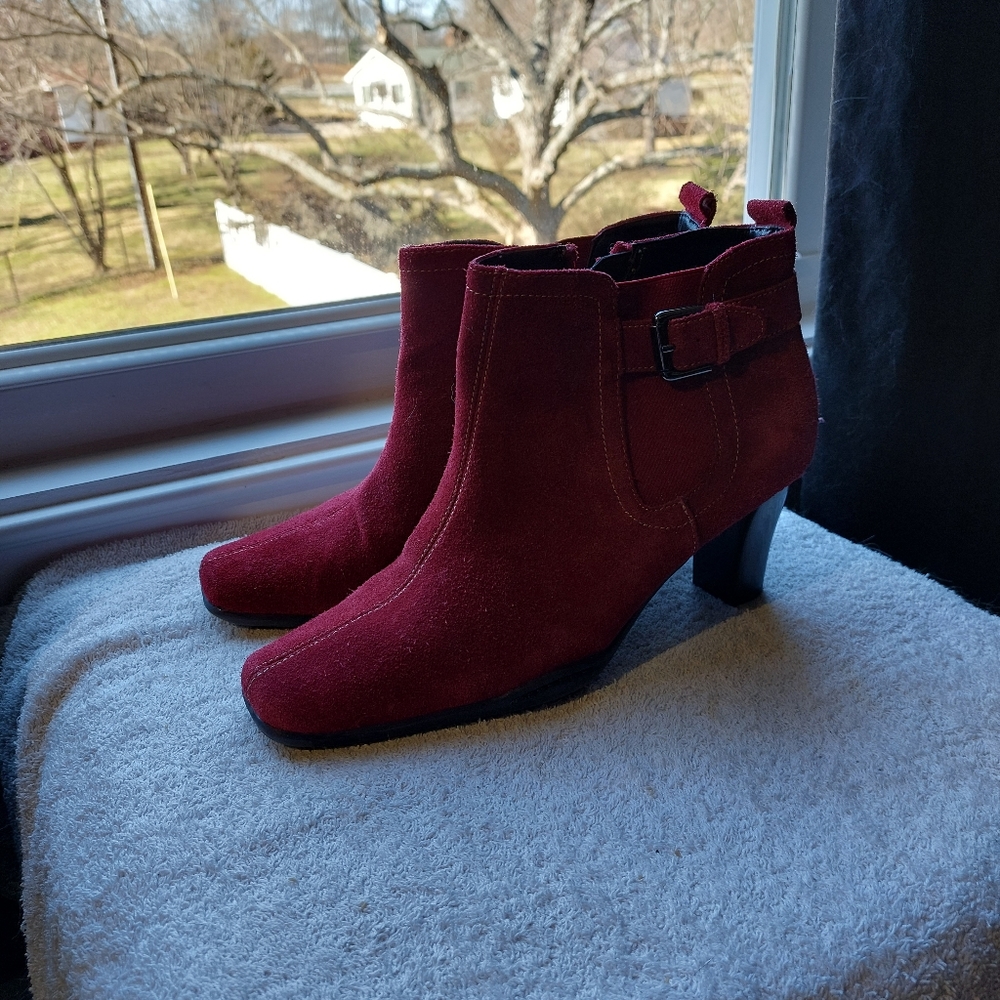 Red booties - Picture 3 of 4
